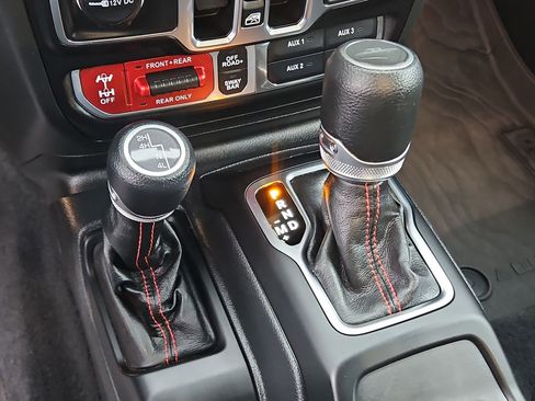 Used 2023 Jeep Gladiator Rubicon w/ LED Lighting Group image 29