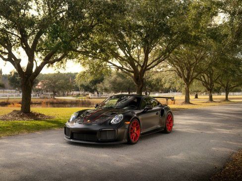 Used 2018 Porsche 911 GT2 RS RWD image 3