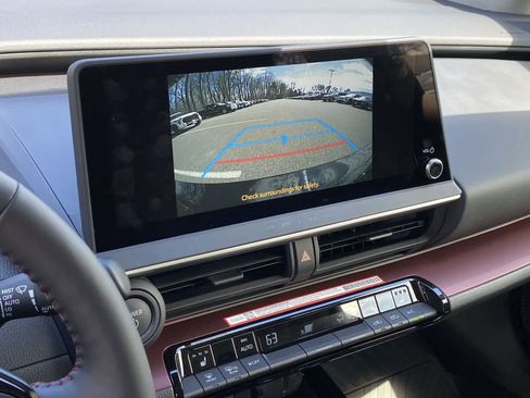Used 2026 Toyota Prius Plug-In Hybrid FWD image 49