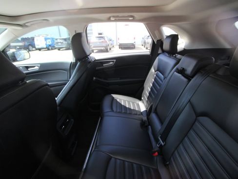Used 2024 Ford Edge SEL w/ Convenience Package AWD/4WD image 16