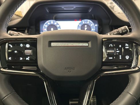 Used 2024 Land Rover Range Rover Evoque Dynamic SE image 18