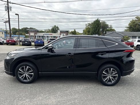 Used 2023 Toyota Venza LE image 22