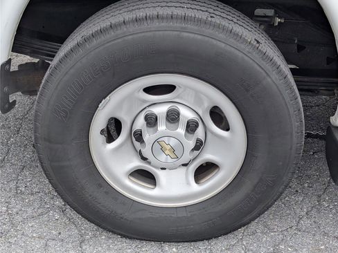 Used 2023 Chevrolet Express 3500 LS RWD image 10