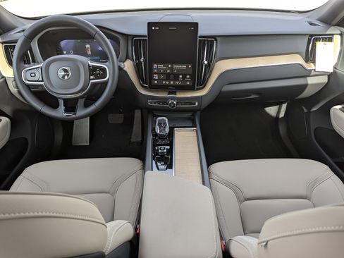 New 2026 Volvo XC60 B5 Core image 11
