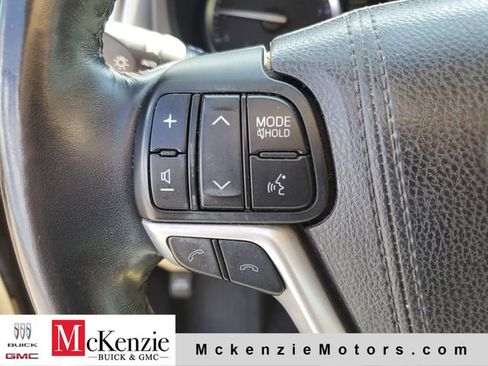 Used 2018 Toyota Highlander XLE FWD image 13