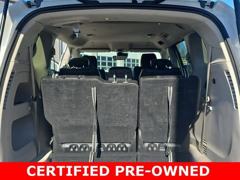 Used 2024 Chrysler Pacifica Touring-L image 14