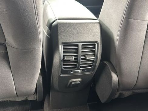 Used 2018 Ford Escape SE image 36