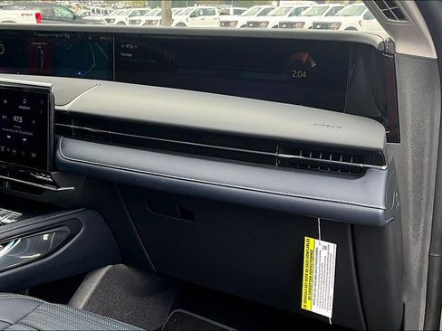 Used 2024 Lincoln Nautilus Reserve image 15