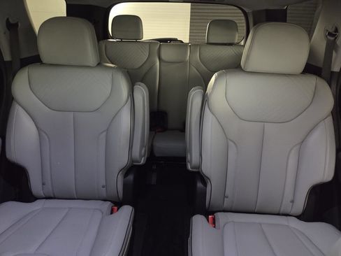 Used 2023 Hyundai Palisade SEL FWD image 21