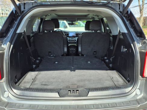 Certified 2023 Ford Explorer XLT w/ Equipment Group 202A image 18
