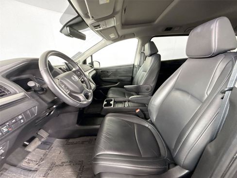 Used 2024 Honda Odyssey EX-L image 3