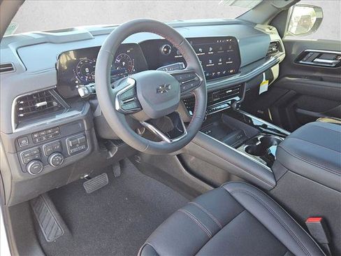 New 2026 Chevrolet Suburban RST image 3