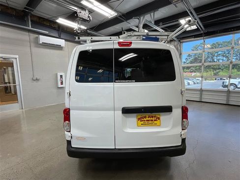 Used 2019 Nissan NV200 S w/ Cruise Control Package image 4