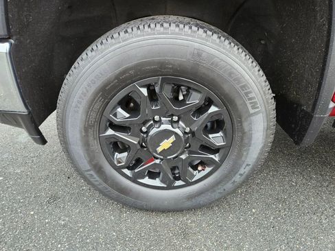 Used 2021 Chevrolet Silverado 2500 LTZ w/ LTZ Convenience Package image 8