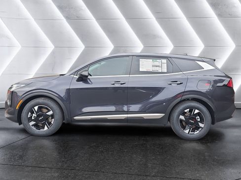 New 2026 Kia Sportage LX image 2