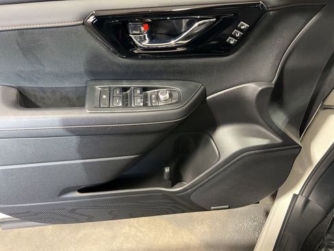 Used 2025 Subaru Forester Touring image 19