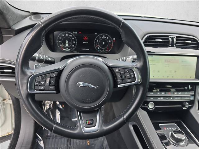 Used 2019 Jaguar F-PACE S AWD/4WD image 18
