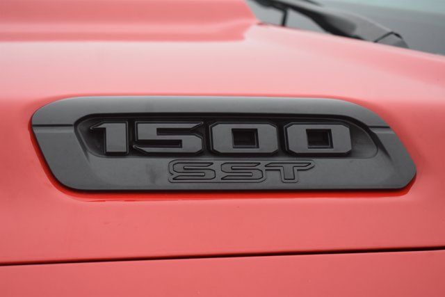 Used 2025 RAM 1500 Warlock AWD/4WD image 11