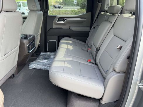 New 2026 Chevrolet Silverado 1500 LTZ w/ LTZ Premium Package AWD/4WD image 16