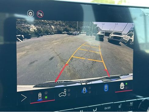 New 2026 GMC Canyon AT4 w/ Technology Plus Package AWD/4WD image 21