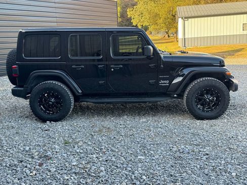 Used 2020 Jeep Wrangler Unlimited Sahara image 6