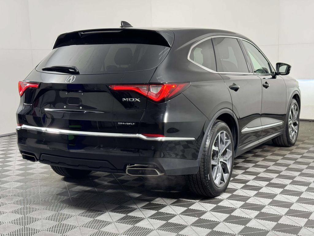 Used 2024 Acura MDX w/ Technology Package AWD/4WD image 10