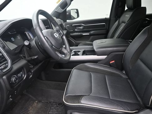 Used 2024 RAM 1500 Laramie AWD/4WD image 12