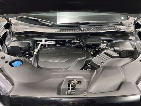 Used 2025 Honda Ridgeline Sport image 8