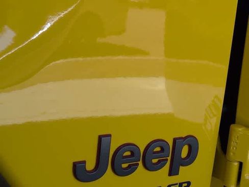 Used 2021 Jeep Wrangler Unlimited Rubicon image 12