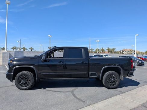 Used 2024 Chevrolet Silverado 2500 High Country w/ High Country Premium Package image 8