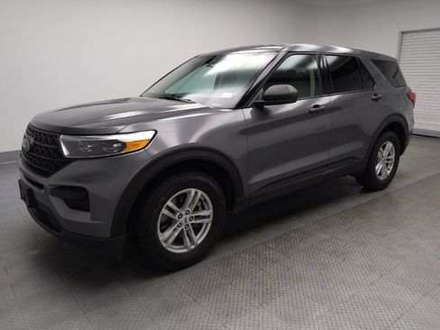 Used 2023 Ford Explorer 4WD image 2