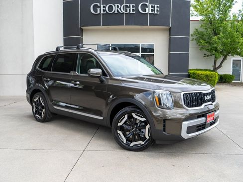 Used 2025 Kia Telluride EX image 1