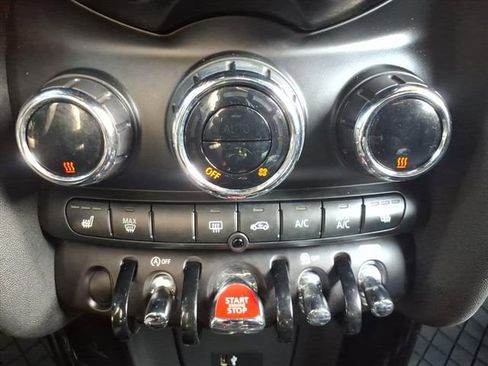 Used 2019 MINI Cooper S w/ Signature Upholstery Package image 22