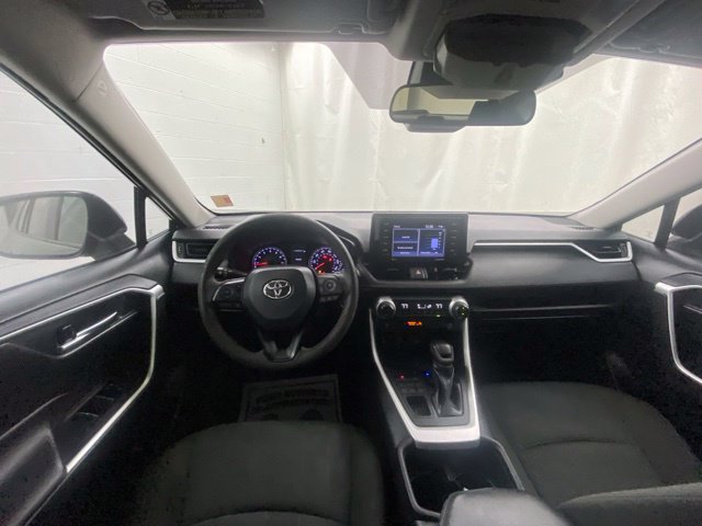 Used 2022 Toyota RAV4 XLE AWD/4WD image 14