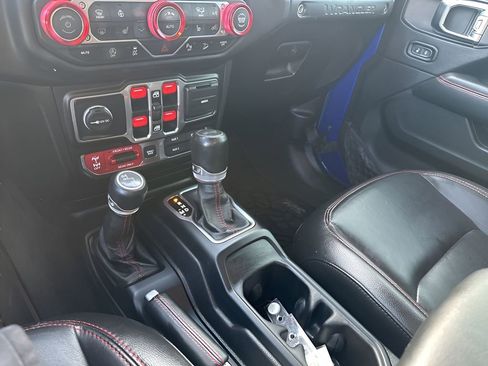 Used 2020 Jeep Wrangler Unlimited Rubicon w/ Quick Order Package 28Y Recon image 37