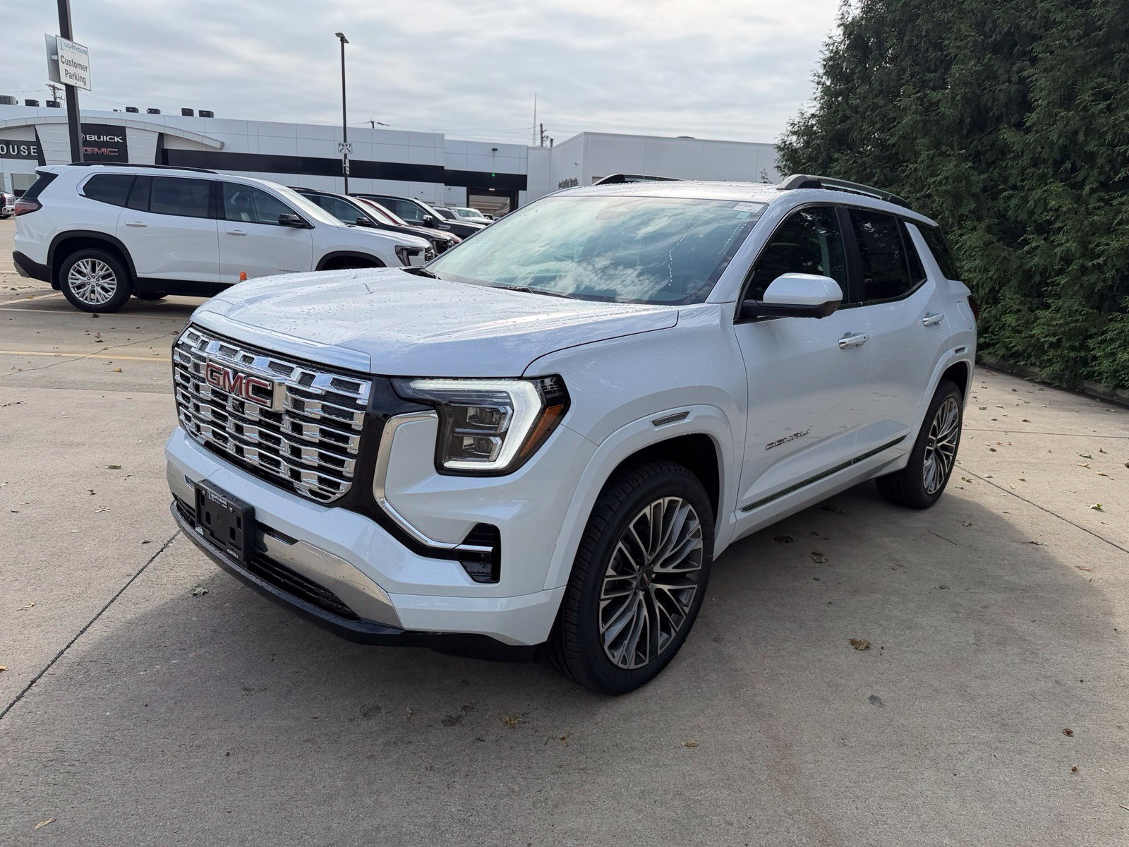 New 2027 GMC Terrain Denali w/ LPO, Floor Liner Package AWD/4WD image 7