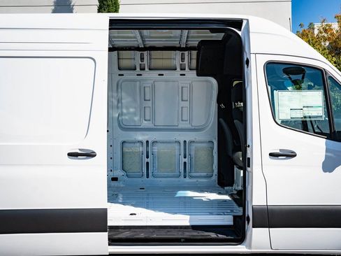 New 2026 Mercedes-Benz Sprinter 144 Cargo image 31