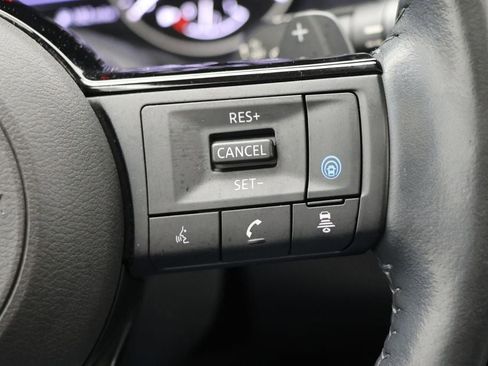 Used 2023 Nissan Rogue SL w/ SL Premium Package image 21