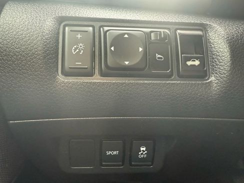 Used 2019 Nissan Sentra SR image 13