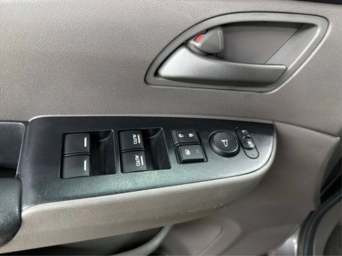 Used 2013 Honda Odyssey EX-L image 18