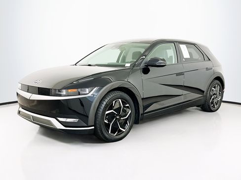 Used 2024 Hyundai Ioniq 5 SEL image 3