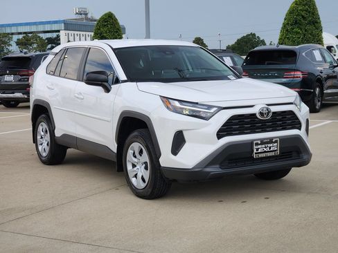 Used 2025 Toyota RAV4 LE FWD image 3