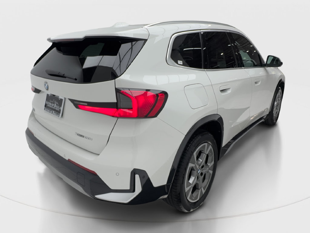 Used 2025 BMW X1 xDrive28i AWD/4WD image 14
