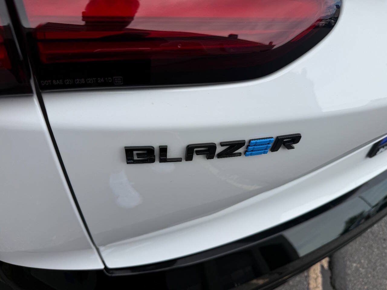 Used 2024 Chevrolet Blazer EV RS AWD/4WD image 17