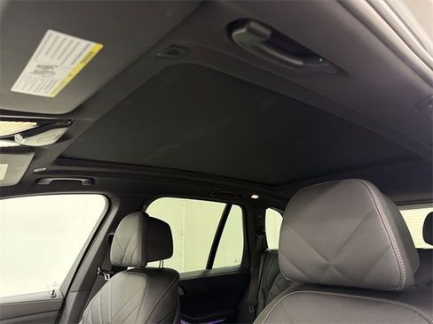 Used 2024 BMW X5 xDrive50e image 26