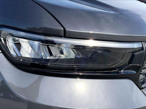 New 2025 Jeep Grand Cherokee Limited w/ Luxury Tech Group II image 29