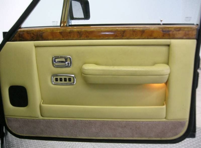 Used 1987 Bentley Turbo R RWD image 24