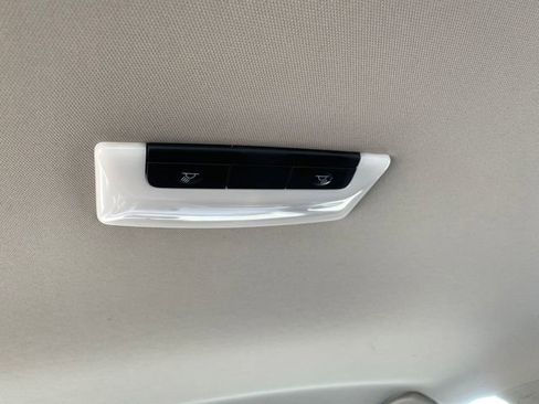 Used 2025 Nissan Altima 2.5 SV FWD image 36