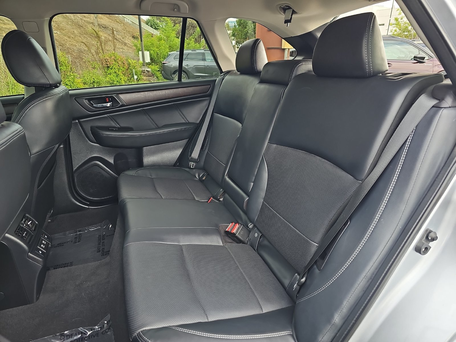 Used 2019 Subaru Outback 3.6R Limited AWD/4WD image 15