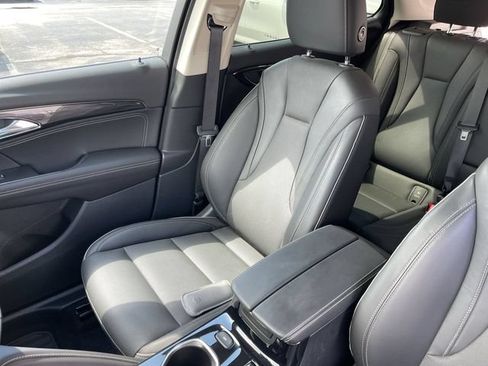 Used 2023 Buick Envision Essence AWD/4WD image 23